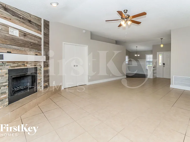 8021 Weather Vane Dr — Photo 4
