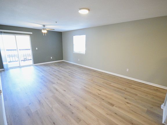 3rd image of 1150 E 51st St Floor 1
