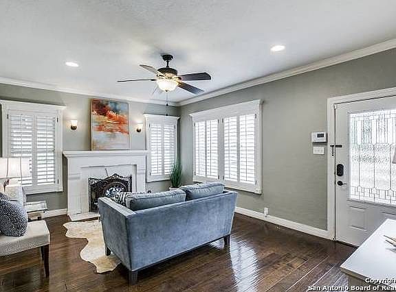 4th image of 232 Hermine Blvd