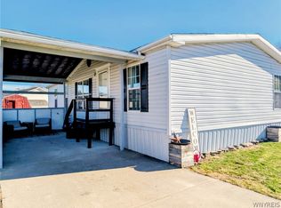 127 Sunset Ln, Arcade, NY 14009