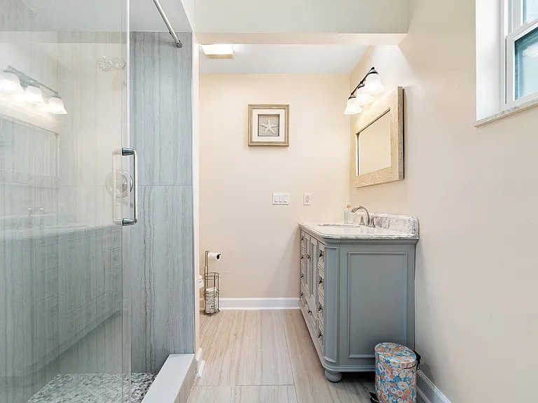 291 N Tessier Dr — Photo 30
