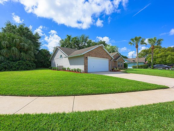 3rd image of 900 Brookmeadow Dr