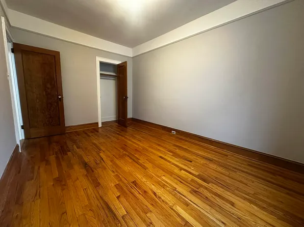 34-51 Crescent Street image 8 of 11