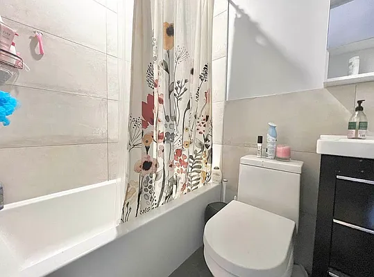 Bathroom, photo 2