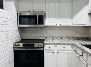 511 Green Ln #2, Philadelphia, PA 19128