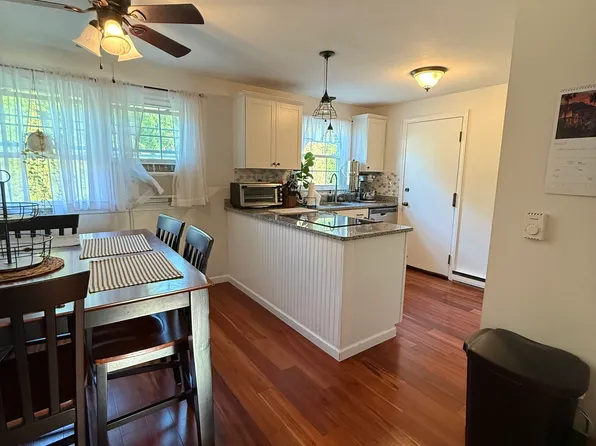 257 Cooke Street APT D, Plainville, CT 06062