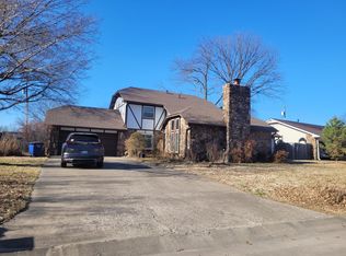 1614 Camelot Pl, Miami, OK 74354