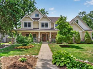 1045 Magnolia Ln, Naperville, IL 60540