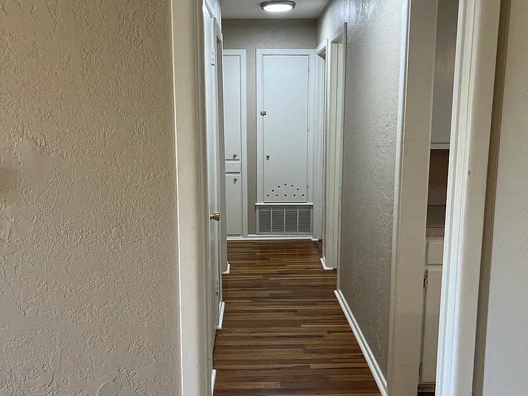 4217 SE Elmhurst Ln — Photo 3