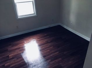 619 Cayuga St, Joliet, IL 60432