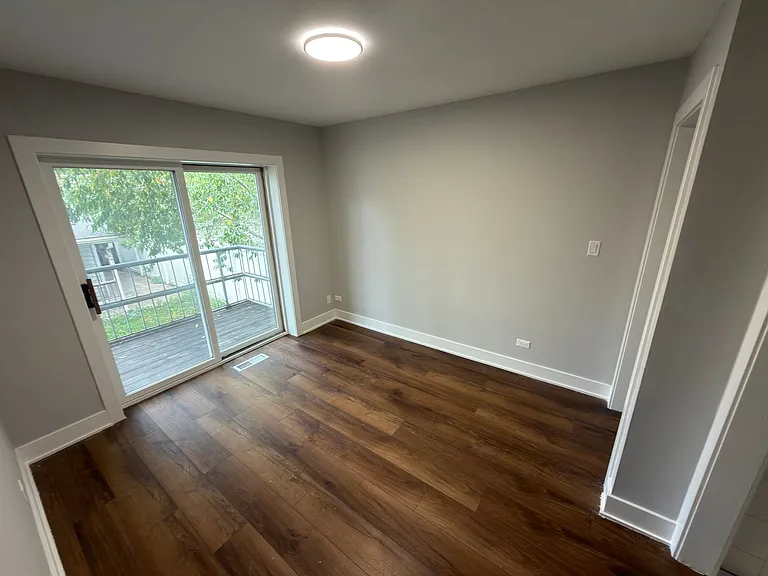 6524 W Diversey Ave — Photo 9