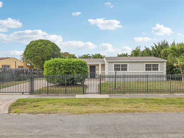 781 NW 183rd Dr, Miami Gardens, FL 33169