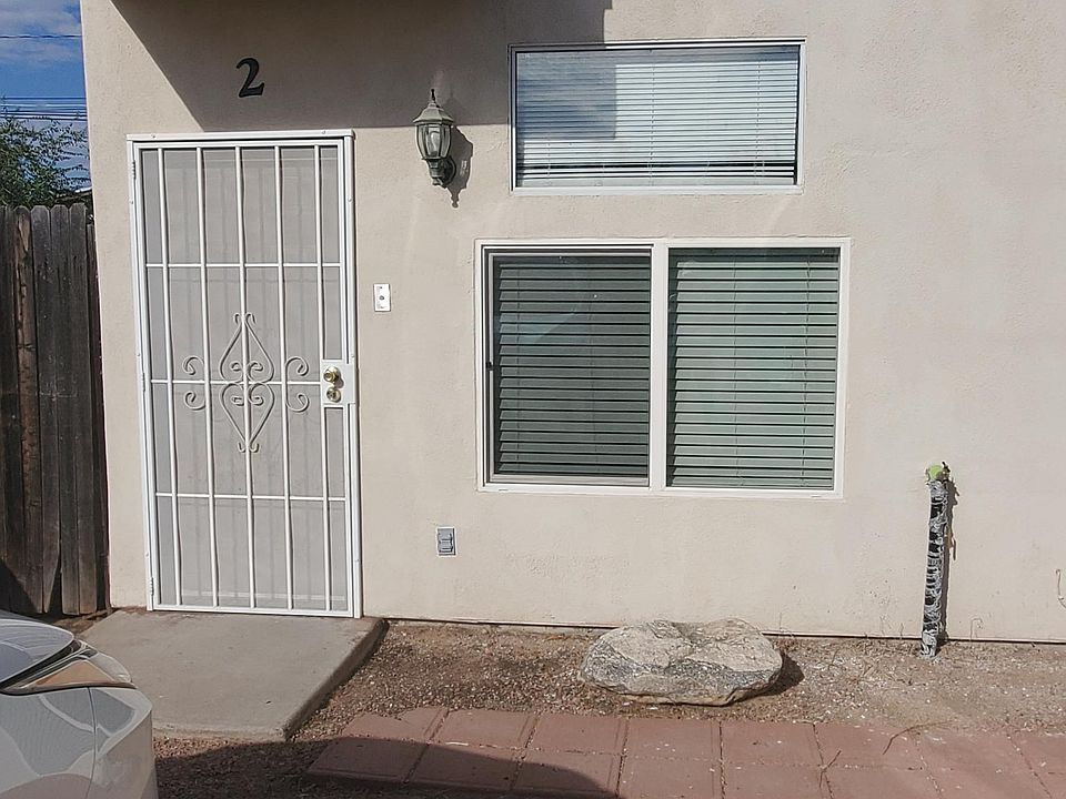 1st image of 3417 E Blacklidge Dr