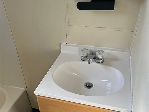 4th image of 1724 Xenia Ave