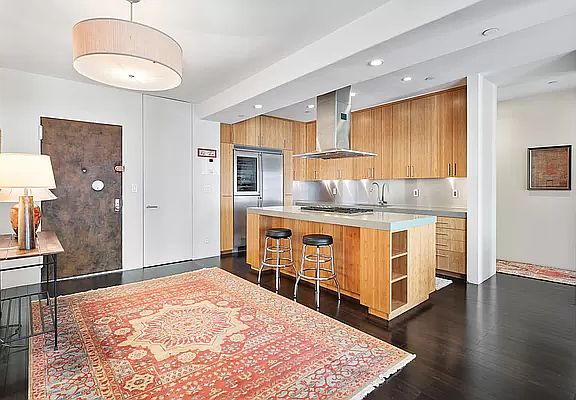 4th image of 240 W 23rd St APT 4A