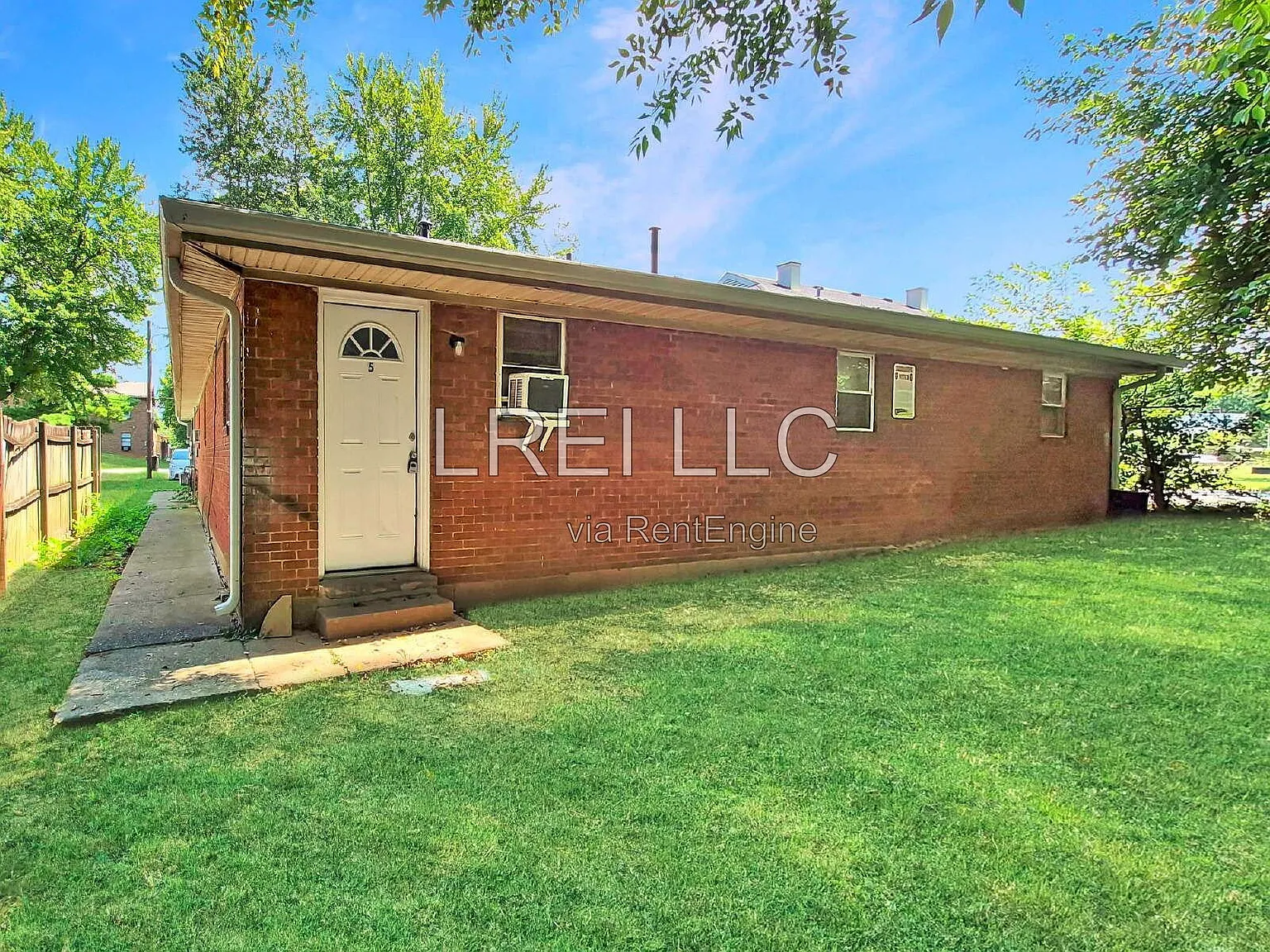 1 bed, 1.0 bath, 750 sqft, $750 — Photo 2