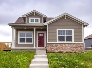 5538 S Prairie View Dr, West Des Moines, IA 50266