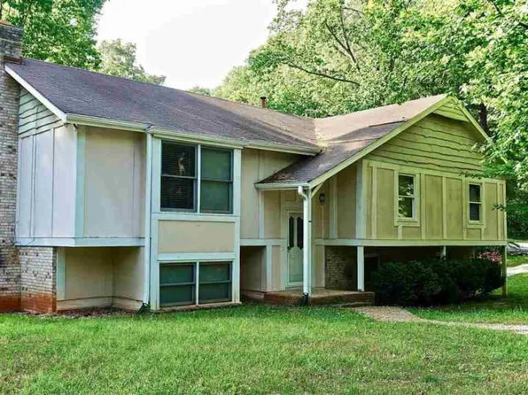 1412 Helmsdale Dr, Cary, NC 27511