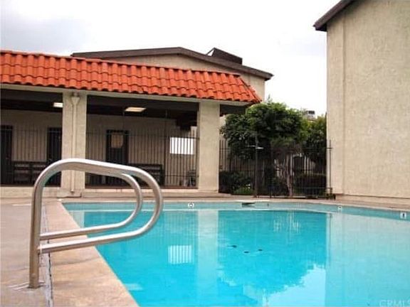 2nd image of 1301 S Greenwood Ave APT 12