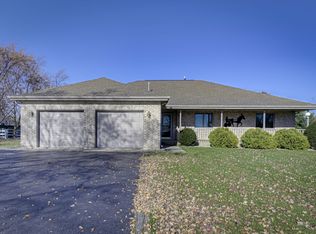 860 E Eagle Lake Rd, Beecher, IL 60401