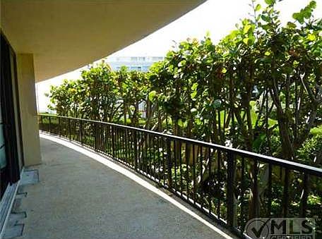 3rd image of 150 N Ocean Blvd #2010