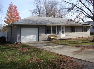 711 20th St, Charleston, IL 61920