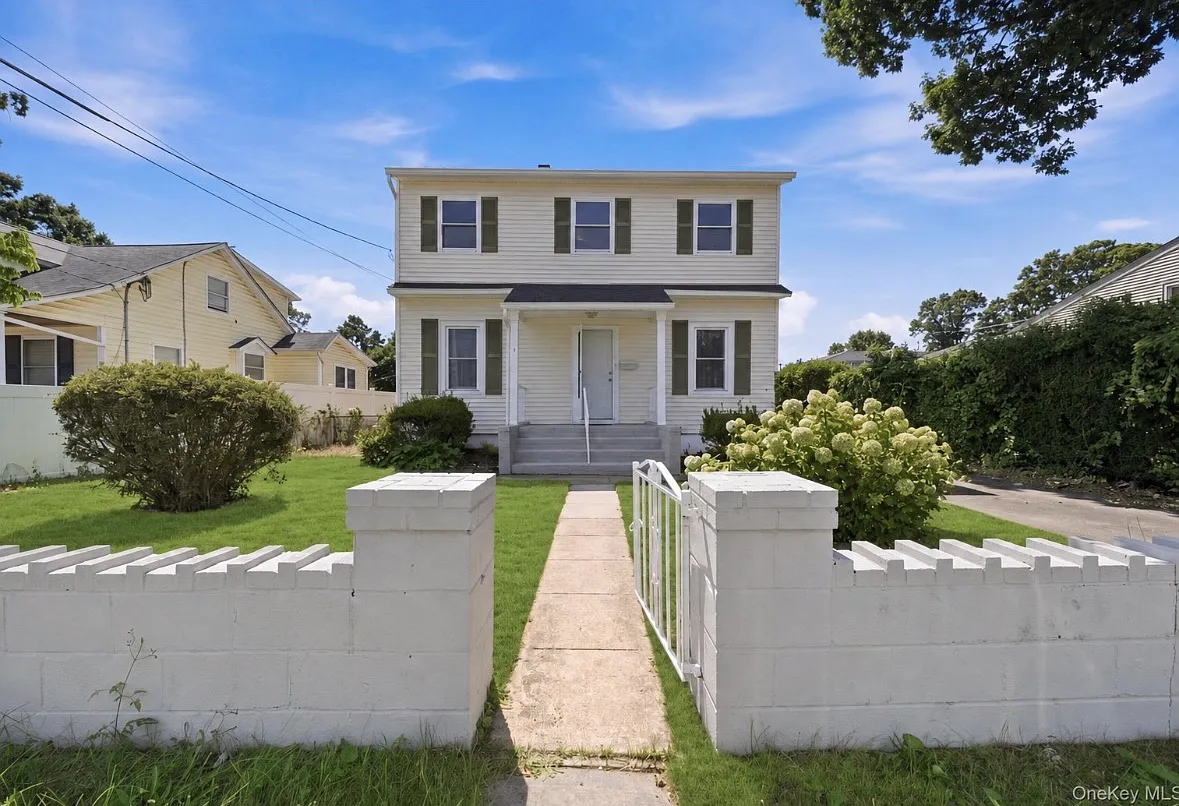 Bittermint St, Islip — Photo 2