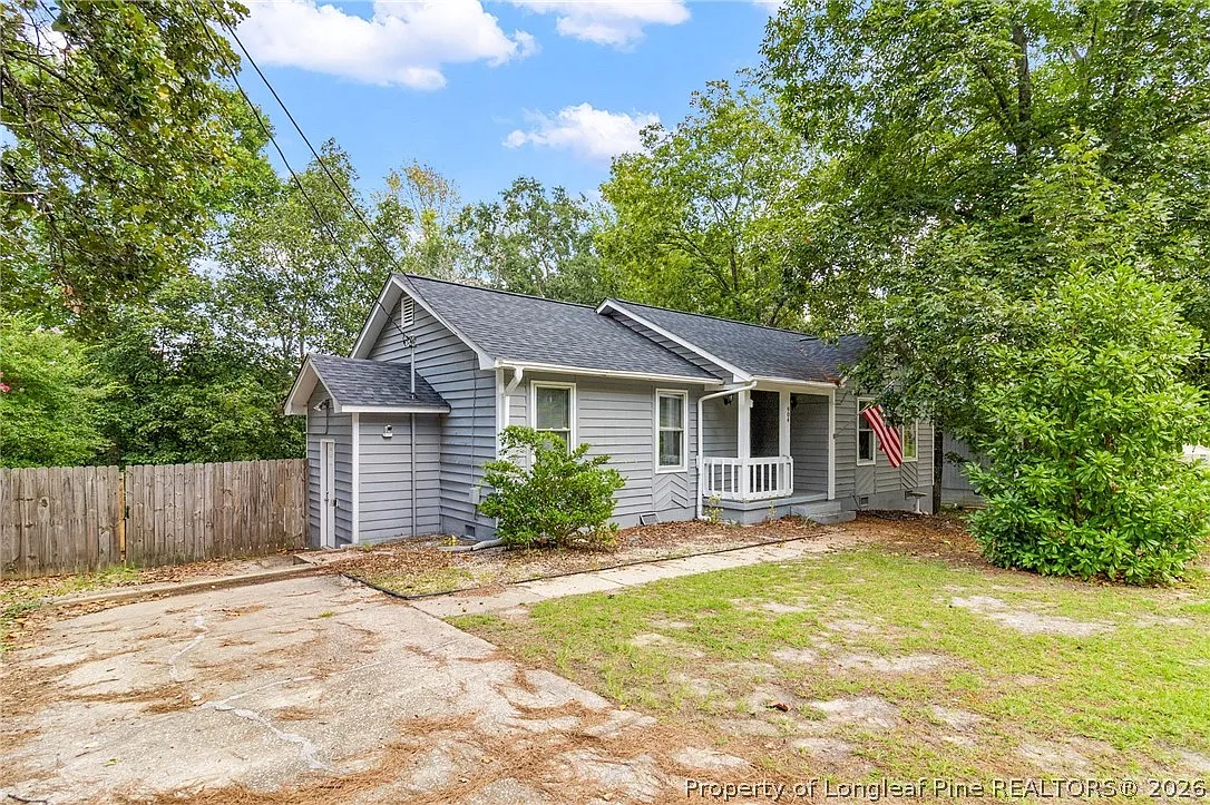 3 bed, 2.0 bath, 1358 sqft, $1,750 — Photo 2