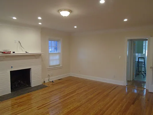 Rented by 18 REALTY | media 23