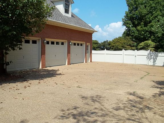 5th image of 104 Westview Ln