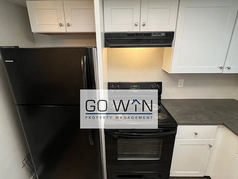 1212 W Mountain View Rd — Photo 12