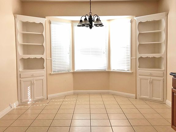 4th image of 5941 Alessandro Ave