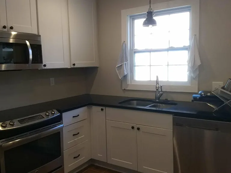 2343 Broadmoor Ln — Photo 12