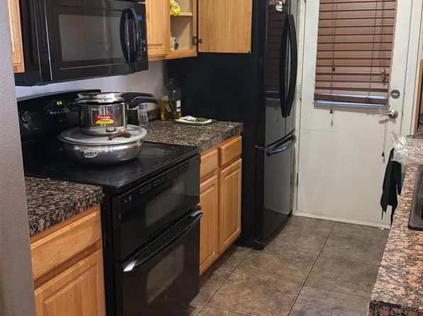 2929 W YORKSHIRE Drive #2022, Phoenix, AZ 85027