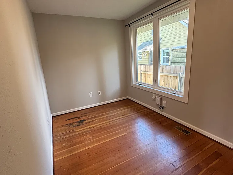 2nd bedroom/office