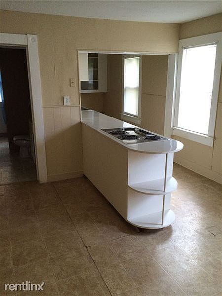 Kitchen with island cooktop
