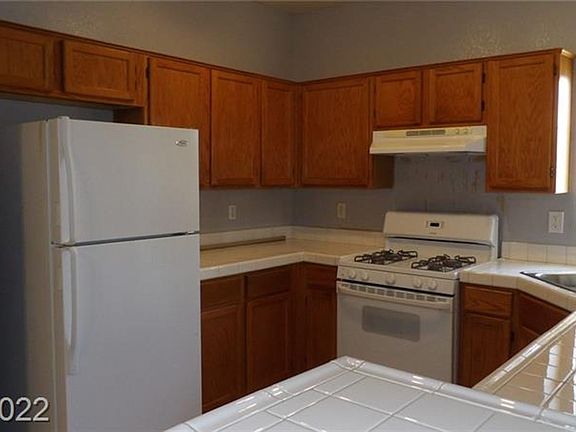 5th image of 1830 N Buffalo Dr Unit 1016