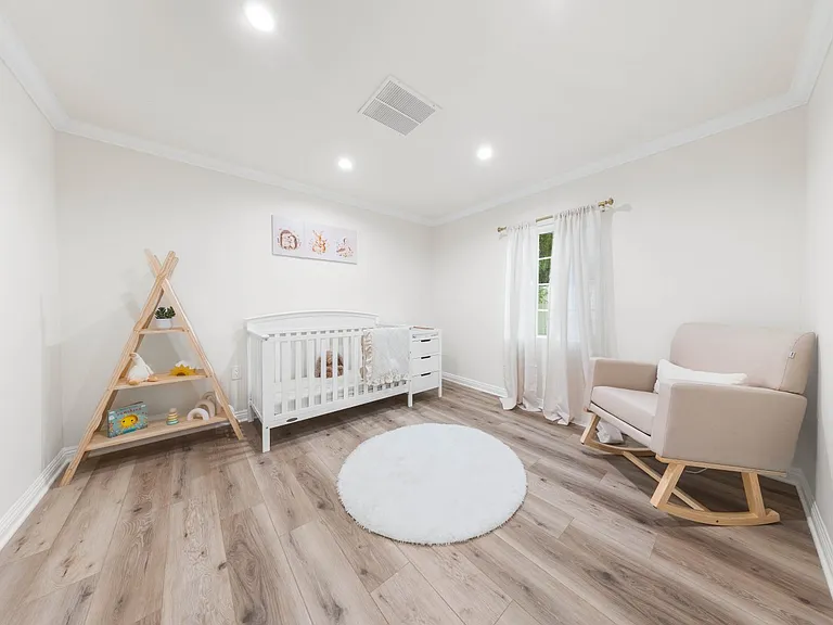 10554 Plainview Ave — Photo 25