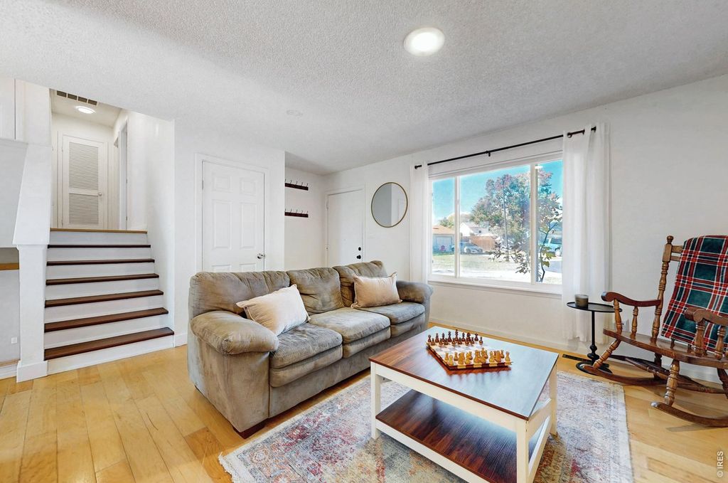 6512 Solar Ct