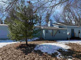 7530 Old Amish Rd, Plover, WI 54467