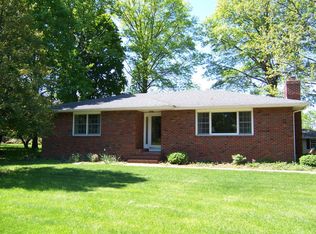 15 Marian Dr, Belle Mead, NJ 08502