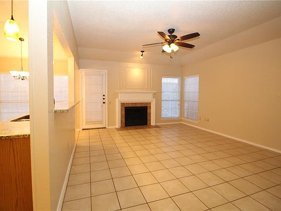 3rd image of 115 Sipes Ct