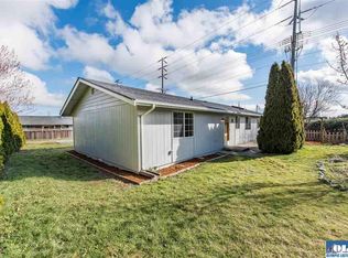 302 W Pine St, Sequim, WA 98382