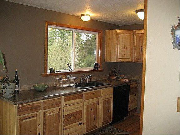 Hickory Kitchen