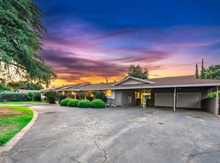 5863 E Parkside Dr, Fresno, CA 93727