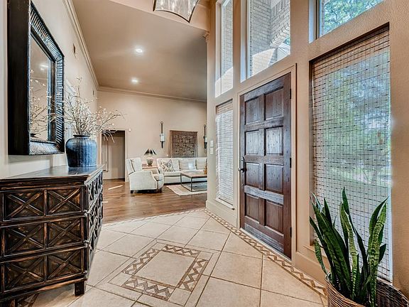 3rd image of 1034 Trail Ridge Ct