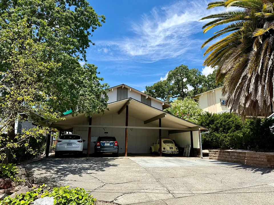 9 Jade Ct