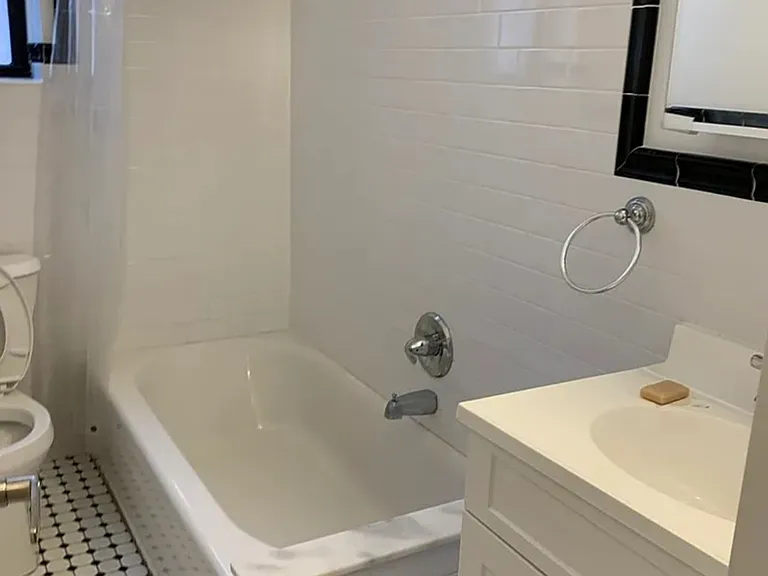 36-35 167th St #5M — Photo 5