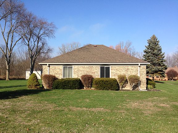 4th image of 985 Todd Ct