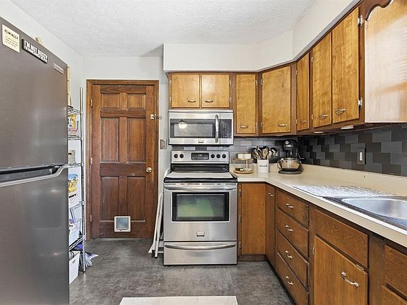 4th image of 4009 Brentwood Dr